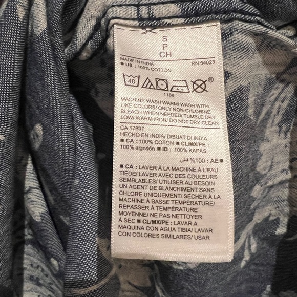 Old Navy: The Classic Shirt Slim Fit button down Chambray Floral Hawaiian Small - Picture 4 of 6